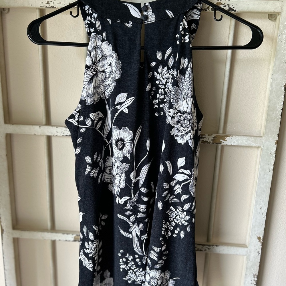 Adorable INC Sleeveless Top
